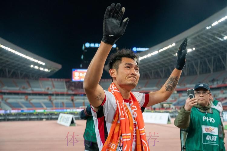 东亚杯-国足赛后积极休整 廖力生采访流露真情